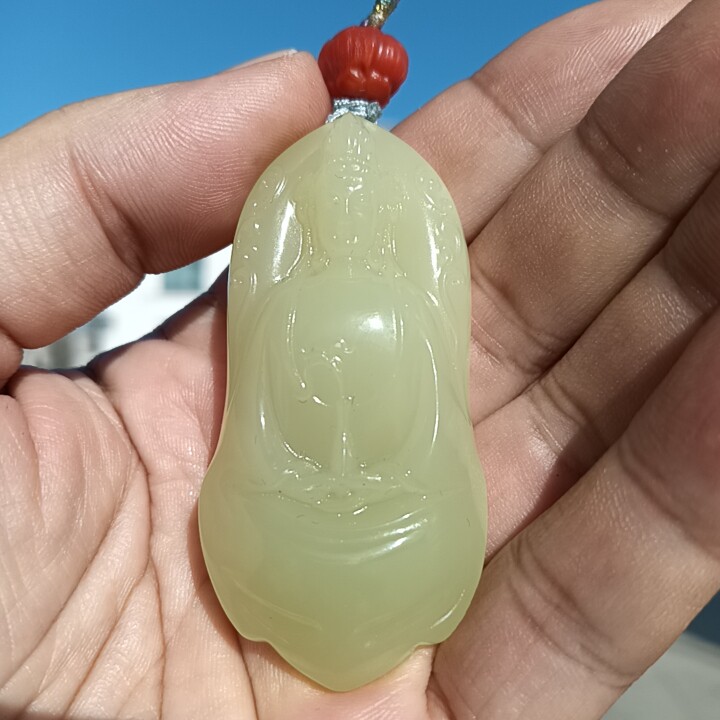 彩云轩精品玉器45.4克新疆和田玉黄玉黄口料观音挂件吊坠