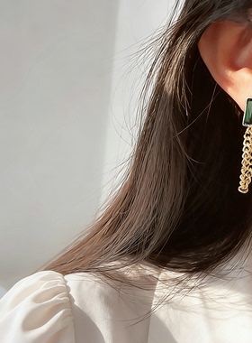 祖母绿色闪耀锆石长款流苏蚊香盘耳夹女高级感硅胶无痛无耳洞耳饰