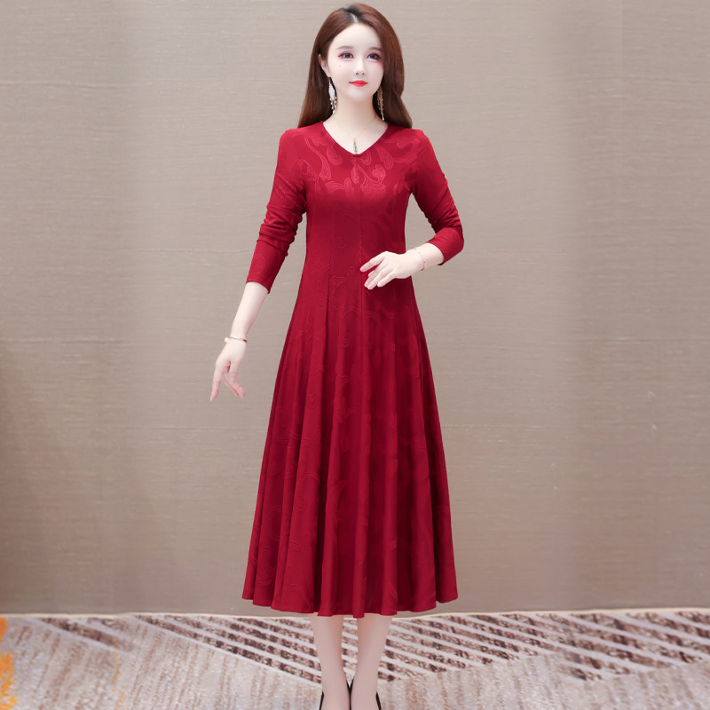 长袖连衣裙女2025新款喜妈妈红色春秋装大码修身贵夫人气质打底裙