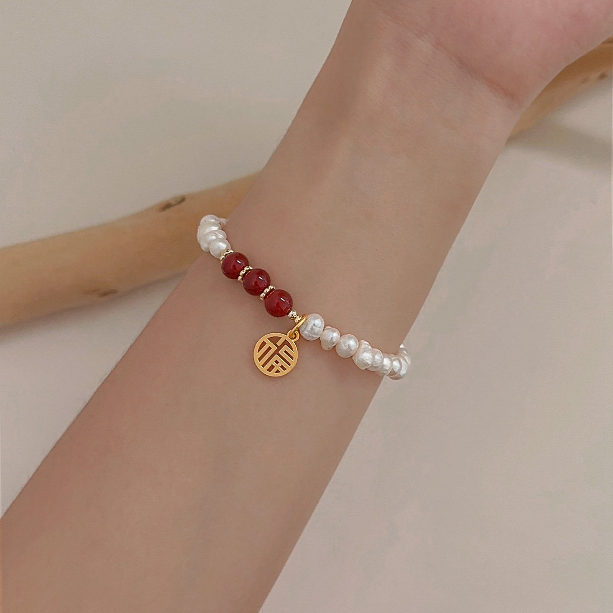 新中式红玛瑙福牌珍珠手链小众设计国风本命年手串轻奢精致2025新