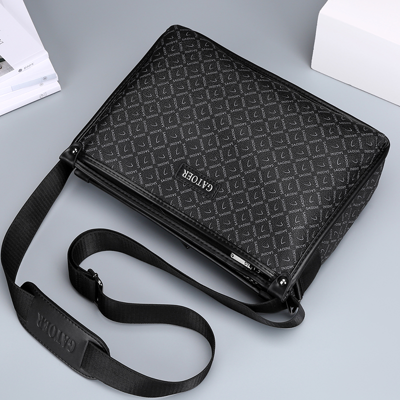 新款多层斜挎包商务单肩包男士休闲格子背包通勤挎包小包轻奢品牌