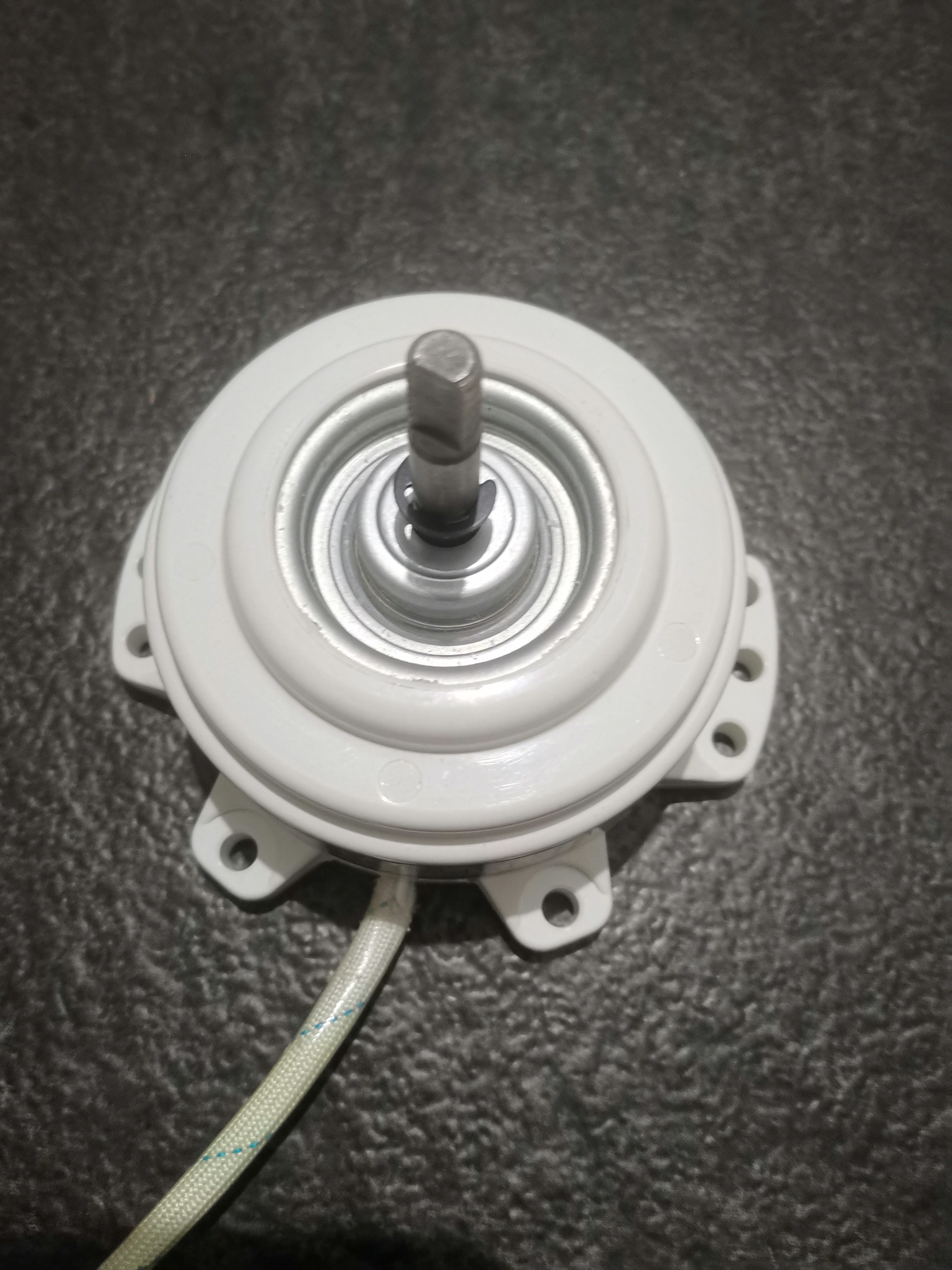 YHS-40吊顶浴霸排风扇换气扇平底电机双向滚珠轴承马达塑封电机