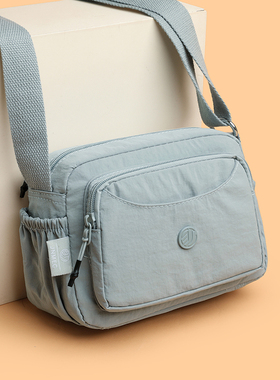 尼龙布单肩斜挎包女夏季新款百搭休闲时尚多隔层化妆包帆布妈妈包