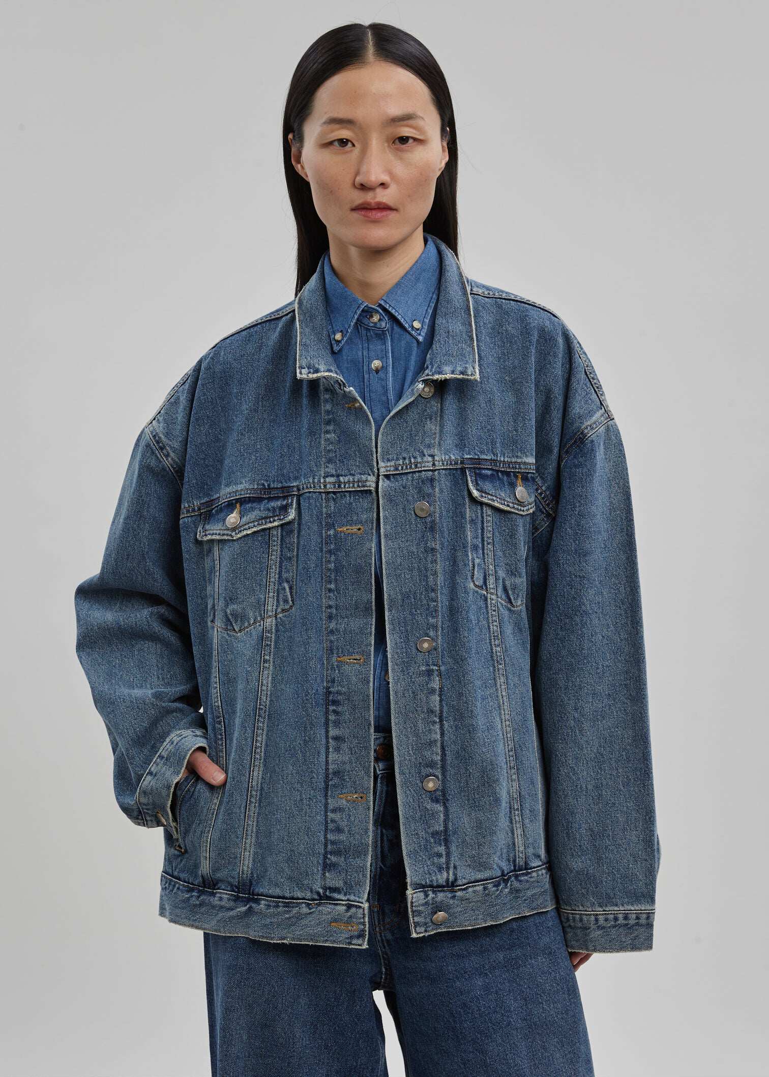 frankie shop纽约代购 23早春 宽松立领中长款牛仔做旧水洗夹克蓝