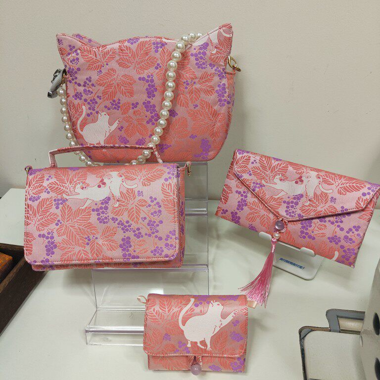 钱小萍猫咪日记各款包包（有些图片不是品牌的仅参考）