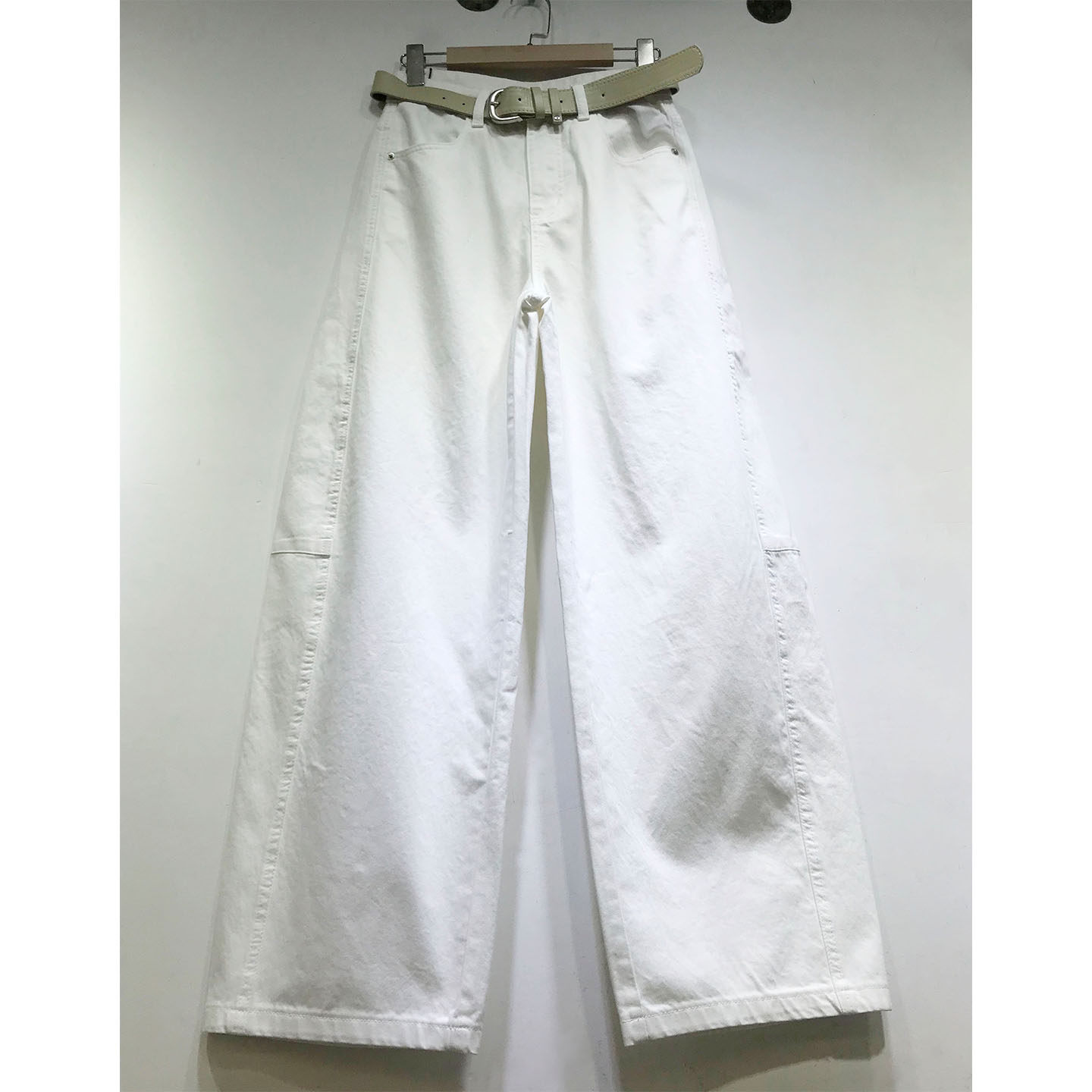 E野视角白色弯刀裤女2026年春季拖地牛仔裤刺绣显瘦阔腿裤61311