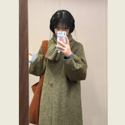 复古绿色灯笼袖呢子大衣