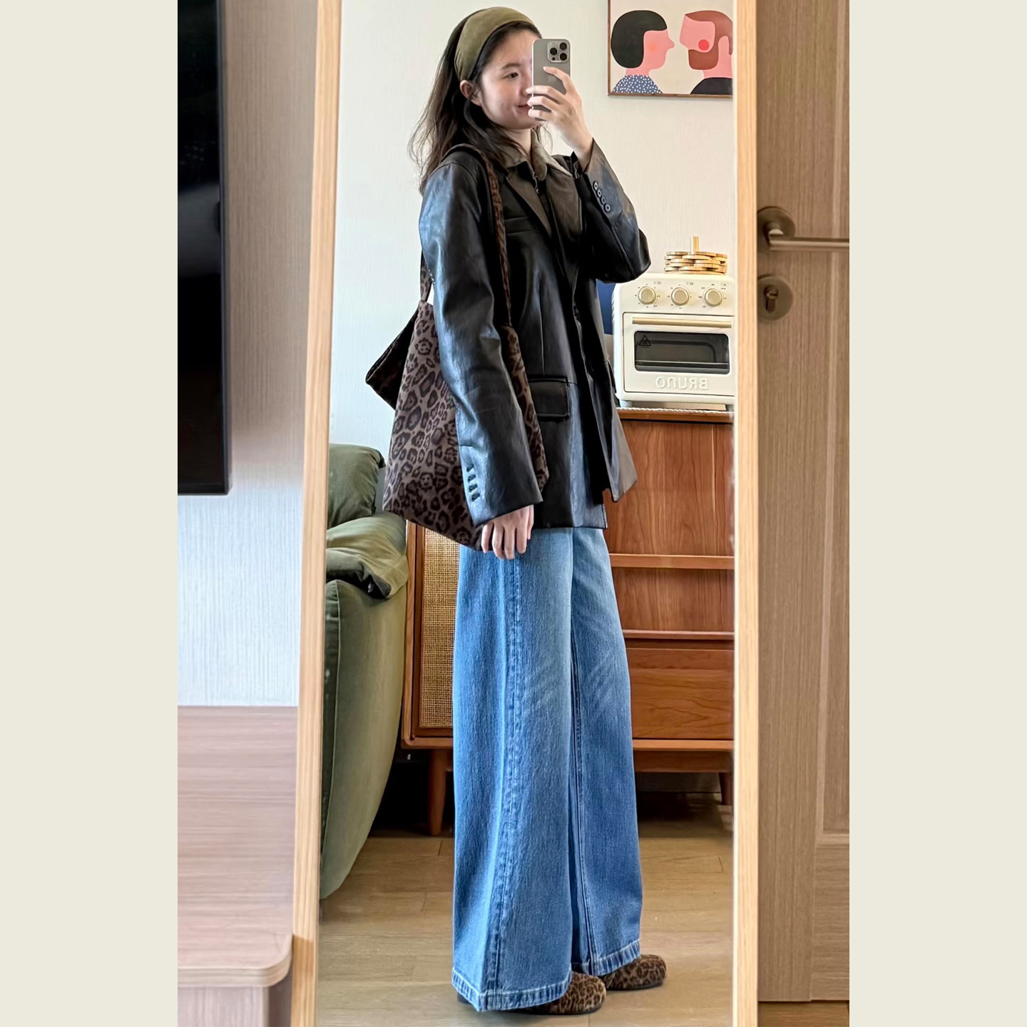极简风黑色翻领单排扣廓形皮衣女春秋季小个子松弛感百搭休闲外套