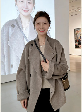韩系高级感燕麦色毛呢外套