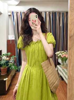 法式草绿色系带泡泡袖连衣裙女夏季海边度假小个子气质收腰长裙子