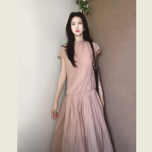 温柔通勤风杏粉色套装
