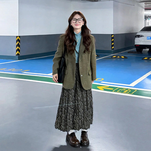 新款 大衣女秋冬季 高级感宽松休闲呢子外套 复古杂绿色毛呢西装 韩版