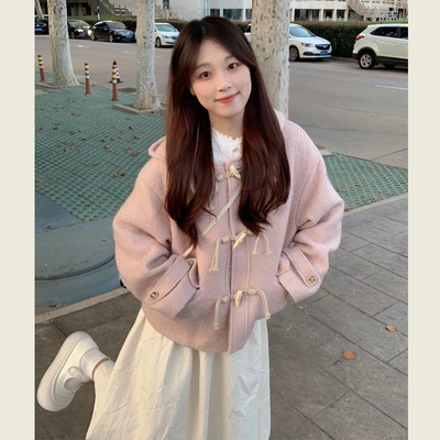 高级感粉色减龄牛角扣毛呢外套