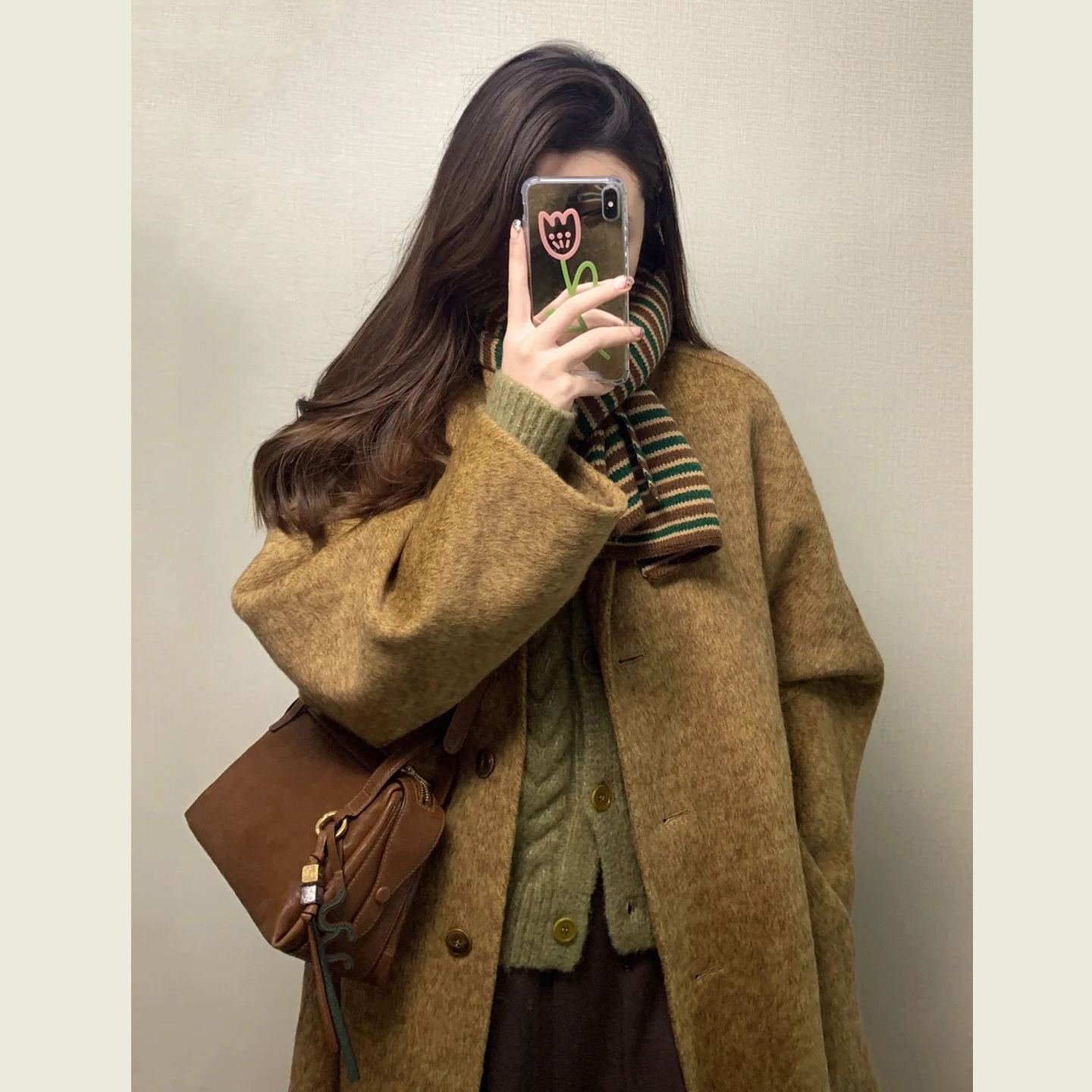 复古棕色翻领系带呢子大衣