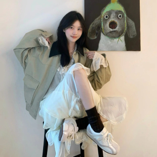 卡其绿撞色拼皮翻领休闲夹克女春秋季 风短外套 宽松显瘦百搭工装