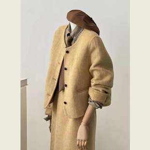 韩系简约通勤风毛呢套装 黄色毛呢短外套高腰半身裙两件套 女秋冬季