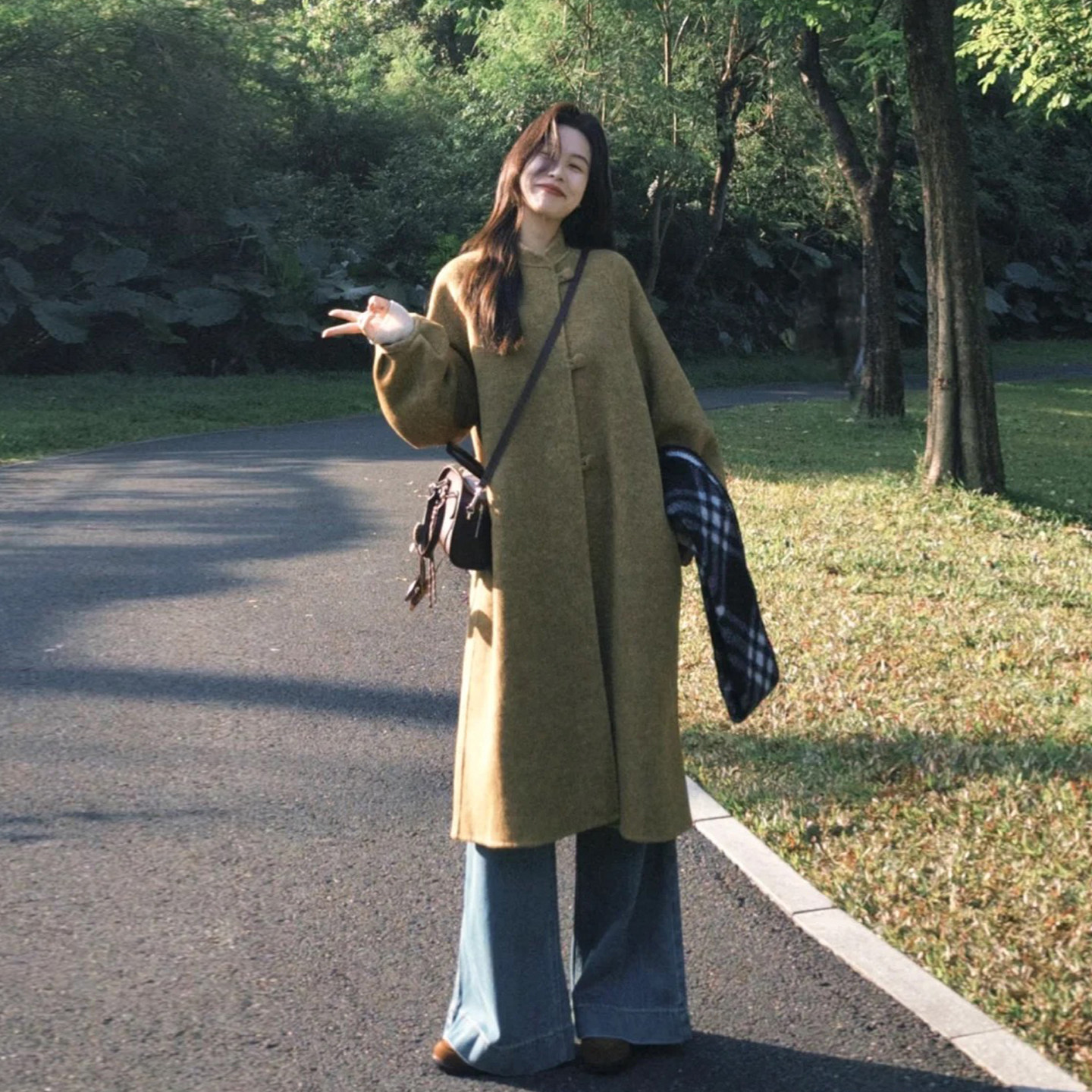 复古秋叶黄圆领宽松显瘦呢子大衣女冬季小个子中长款百搭毛呢外套