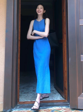法式高级感气质蓝色无袖背心连衣裙女夏新款收腰显瘦开叉包臀长裙