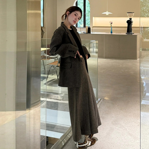 高级感通勤设计感两件套