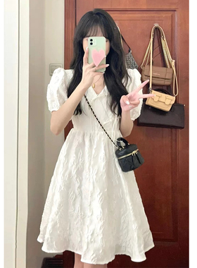 清仓！白色连衣裙女夏季小个子法式泡泡袖V领提花收腰显瘦a字短裙