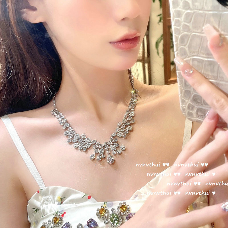 轻奢新娘主婚纱配饰一字肩晚礼服晚宴项链耳环结婚高级感法式简约