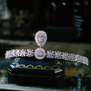 法式轻奢高级感红色宝石皇冠头饰新娘晚礼服结婚生日女神王冠公主