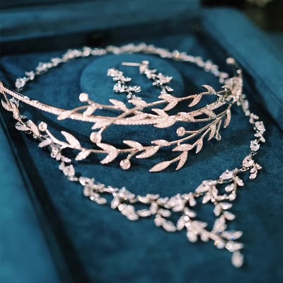 法式仙美高端轻奢森系公主皇冠头饰项链新娘主婚纱晚礼服配饰套装