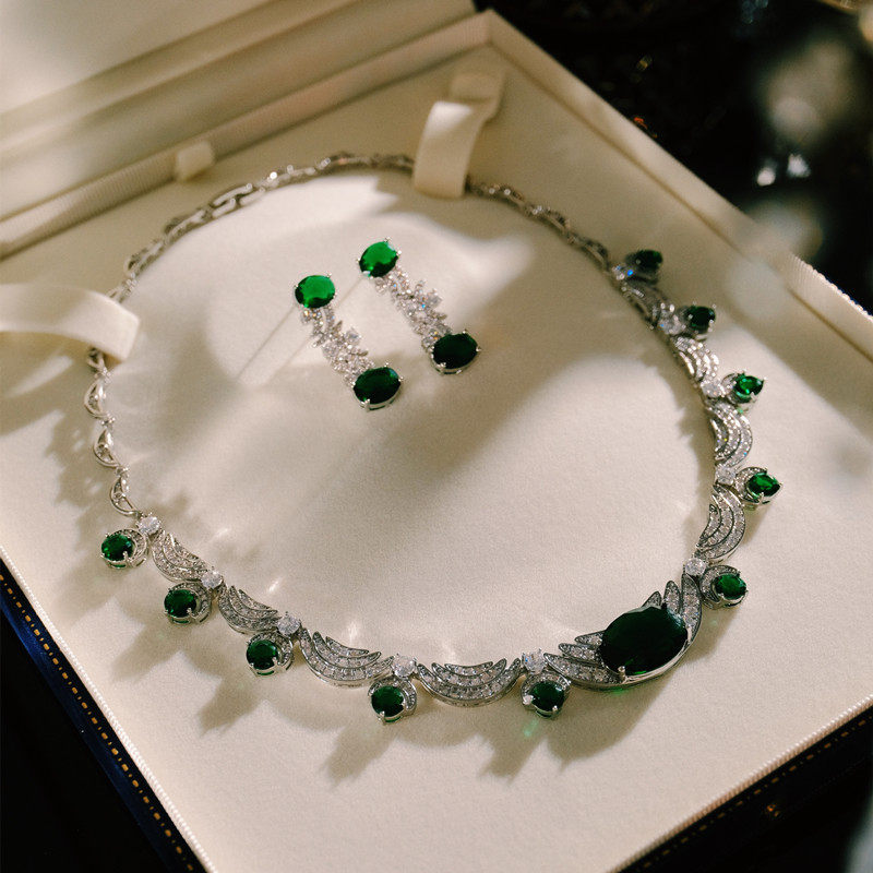 法式轻奢仿祖母绿新娘晚宴一字肩项链高级感轻奢小众配礼服配饰女