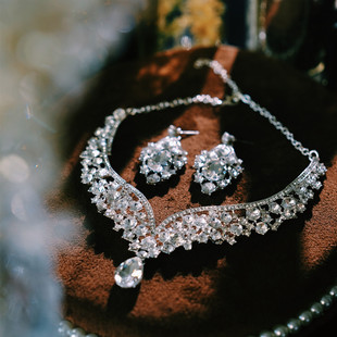 2025新款奢华重工新娘晚礼服主婚纱项链配饰一字肩抹胸高级感大气