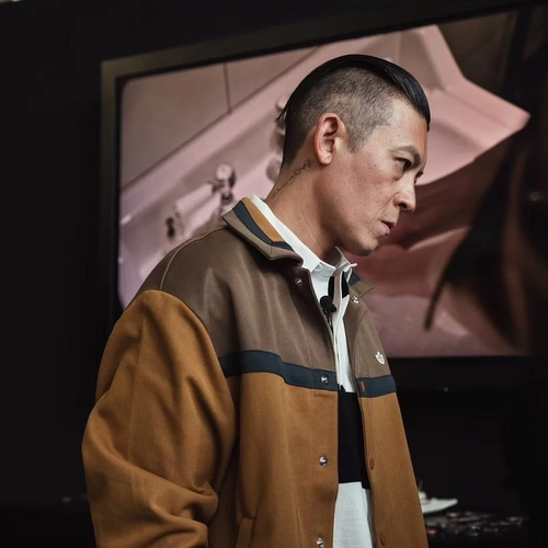 阿迪达斯男女翻领运动夹克外套