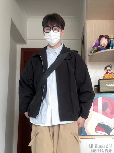 WHICHONE翻领秋季宽松纯色夹克