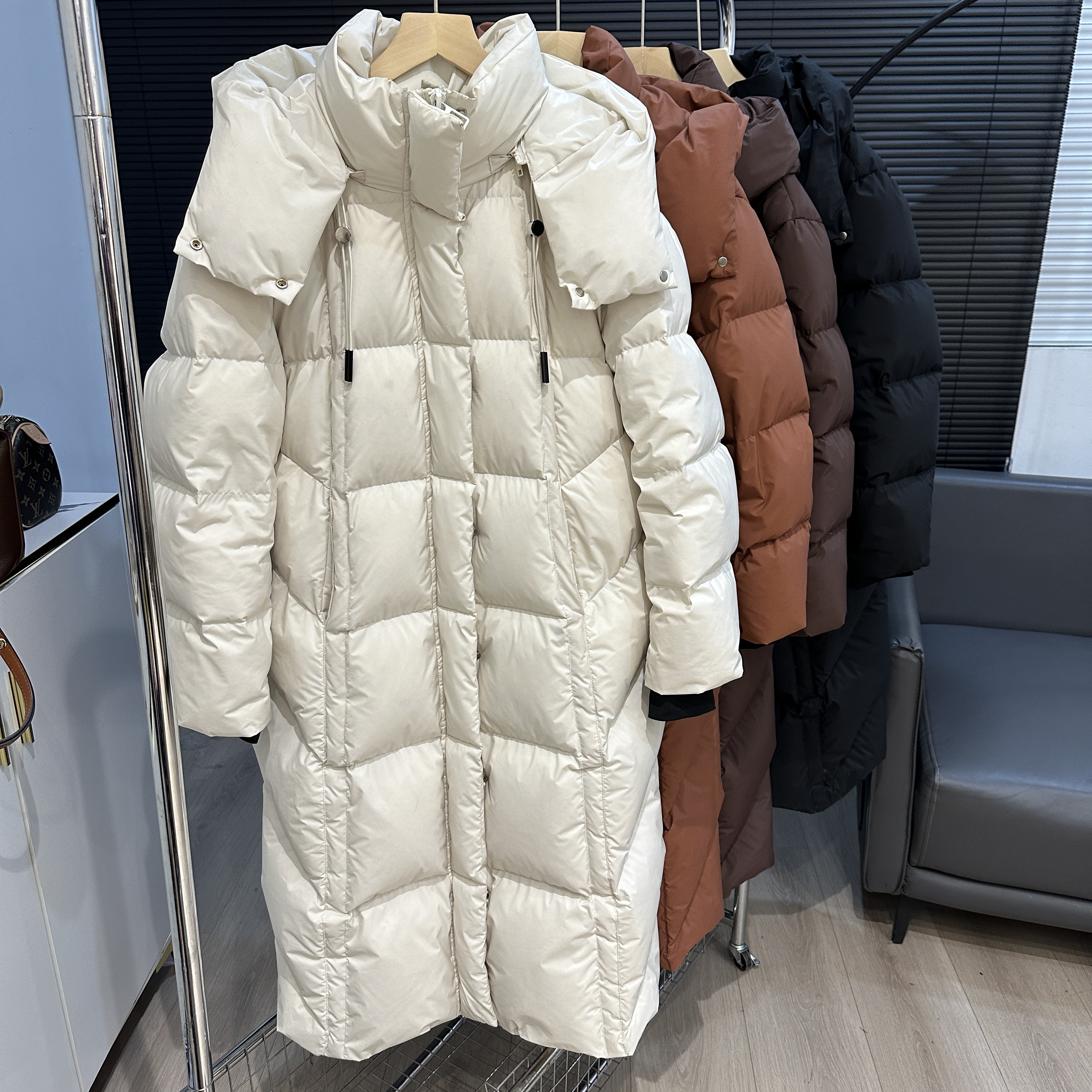 清仓过膝大码宽松女装鸭绒羽绒服