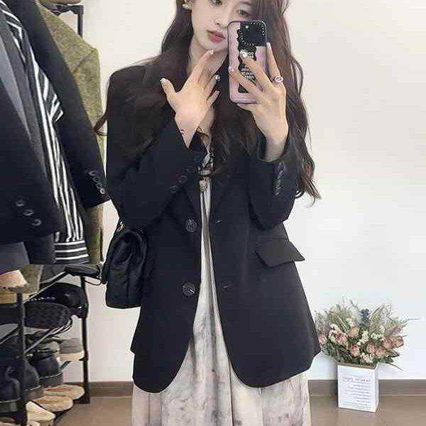黑色小西装外套2025春秋款高级感设计小个子短款休闲西服 p80k138