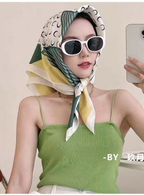 ins显白气质亮色西装绑发领巾