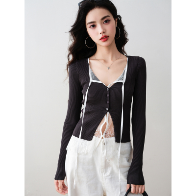 纯欲蕾丝拼接假两件修身针织衫