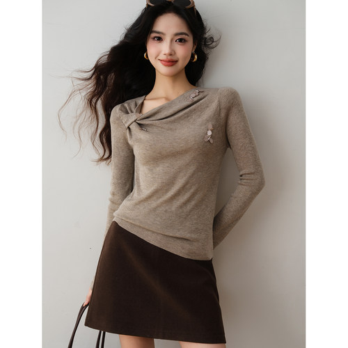 设计感斜领长袖针织衫2025秋季