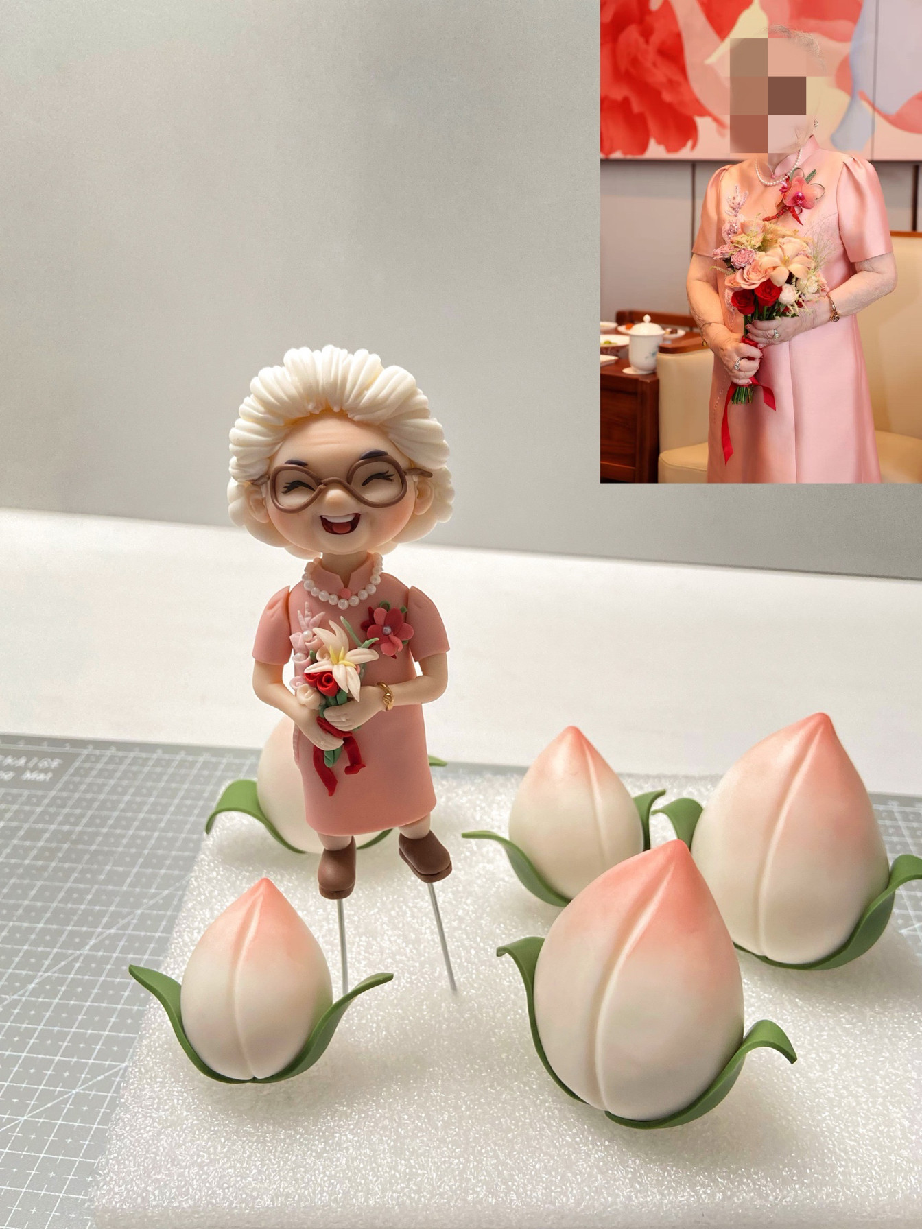 翻糖卡通人偶定制手工捏制公仔定制贵气奶奶定制