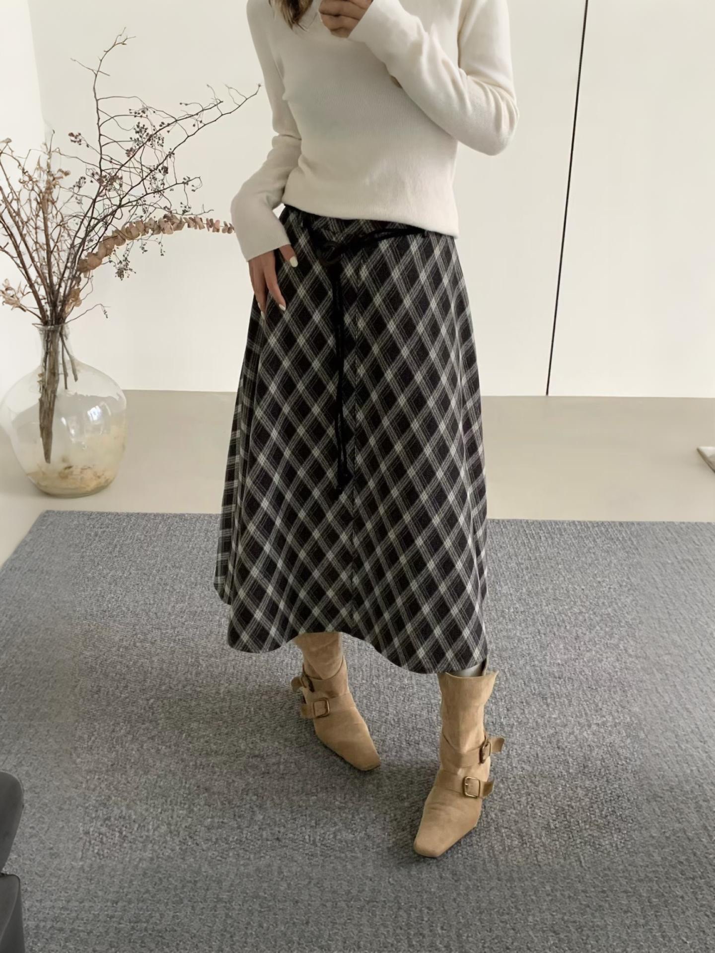 格子半身裙女秋冬高腰显瘦a字裙复古中长款梨型身材遮胯格纹伞裙