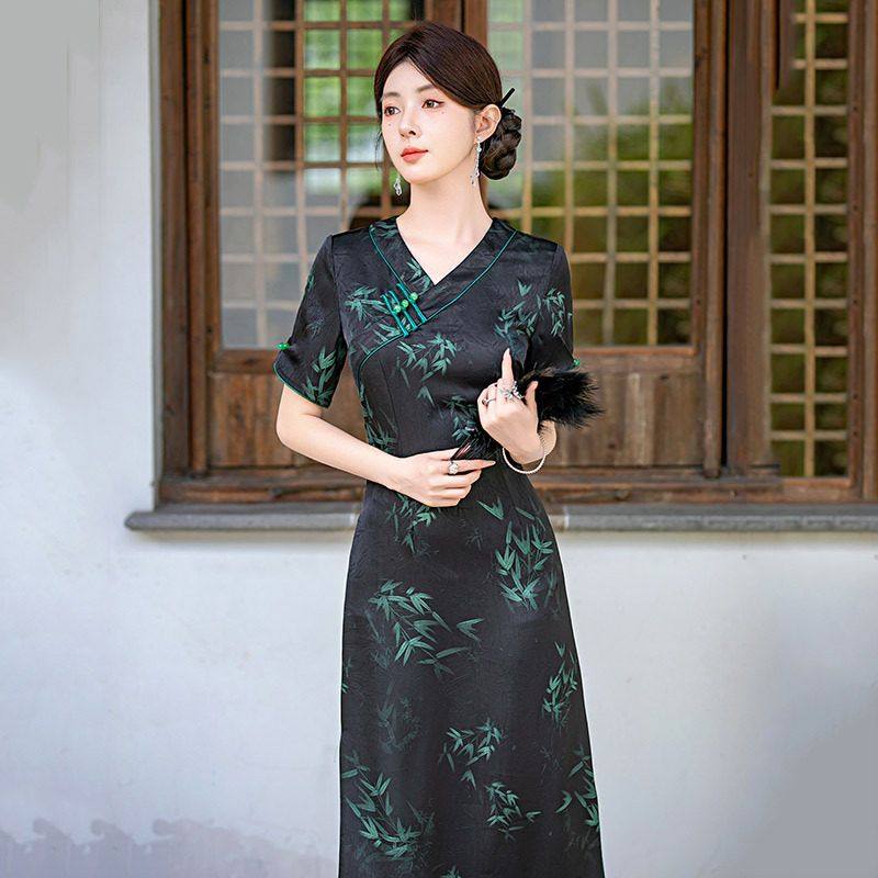 低领花满絮显瘦新中式康莉妈妈2024新款女复古日常连衣裙夏季