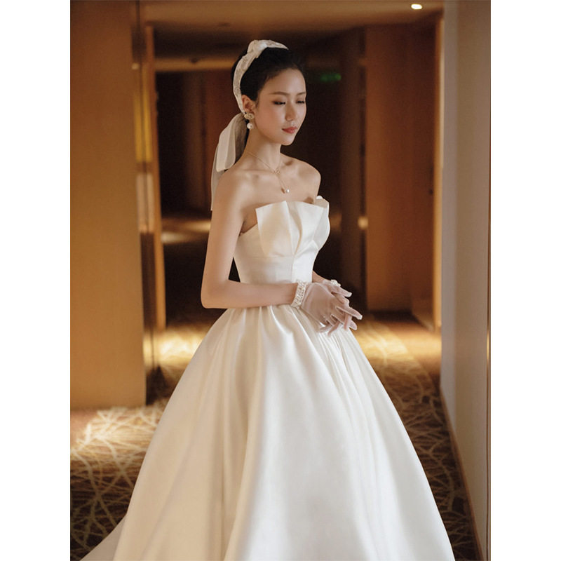 法式抹胸主婚纱2025新款新娘高腰孕妇缎面齐地超仙简约赫本显瘦