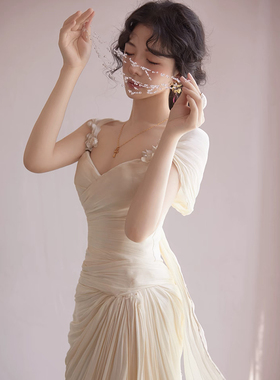 法式气质高端新娘礼服结婚订婚迎宾出门纱宴会森系高级感轻婚纱