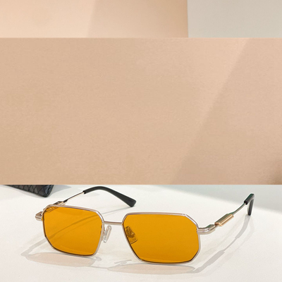 情侣男女通用旅行拍照