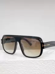 Fashionable New Sunglasses 1101 High Quality, High Texture, Versatile, Trendy and Cool, Large Frame, Square Frame