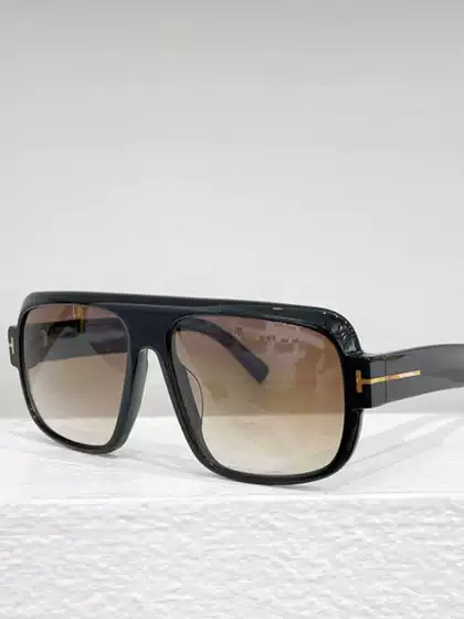 Fashionable New Sunglasses 1101 High Quality, High Texture, Versatile, Trendy and Cool, Large Frame, Square Frame