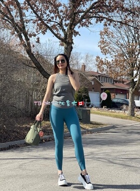 现加拿大露露Wunder Under Crop HR 23’ Scp Luxtreme面料瑜伽裤