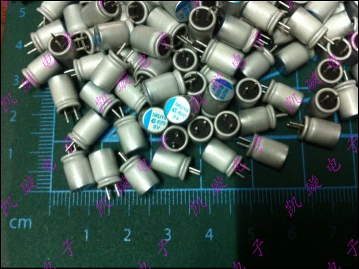 【全新】台式机电脑主板显卡固态电容 3V 820UF 3V820UF 直插2脚