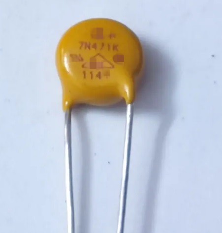 压敏电阻器7N471K470V直径7MM