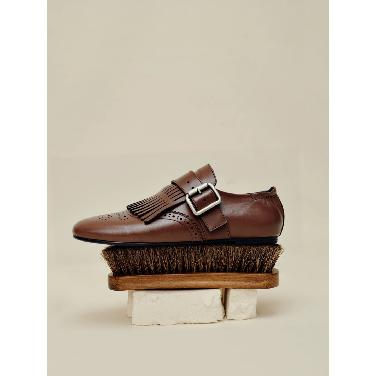 布洛克流苏小皮鞋女皮带扣乐福鞋