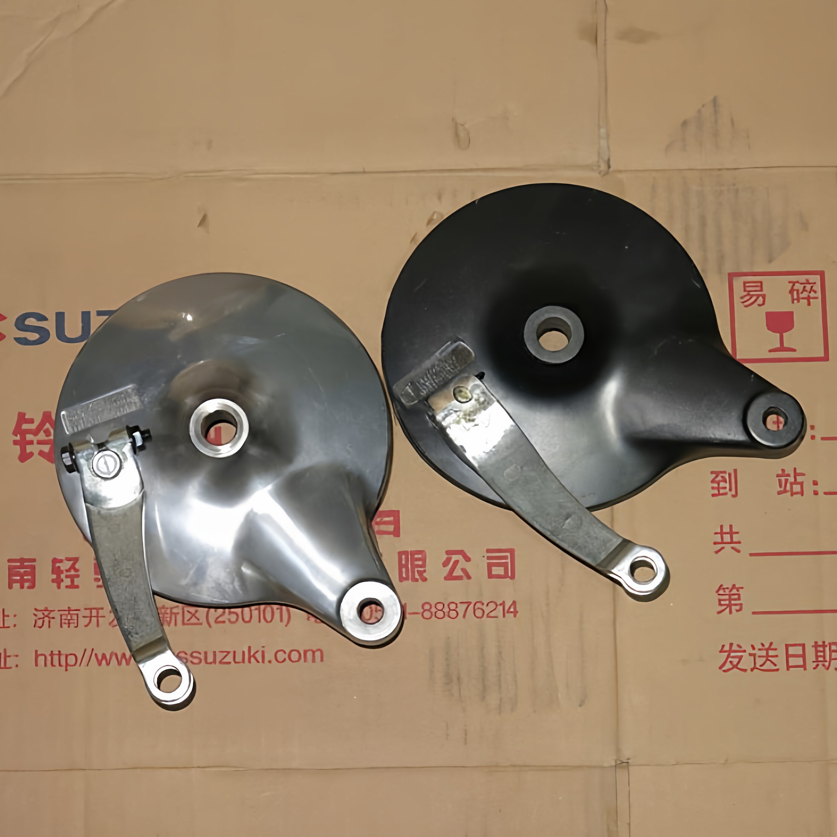 适用轻骑铃木王GS125/R后轮刹车盘摩托车骏龙QS125-2AUN刹车鼓盖