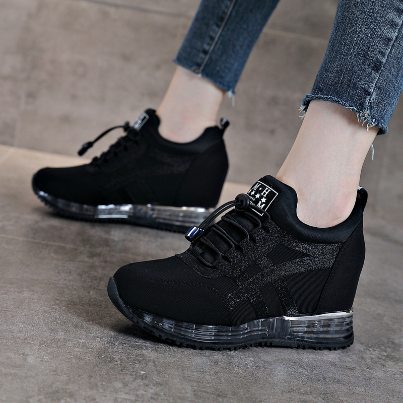 黑色厚底内增高女鞋坡跟单鞋2025秋冬加绒百搭保暖显瘦休闲运动鞋